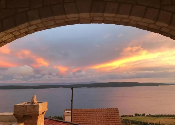 Zavala-lighthouse * Zavala