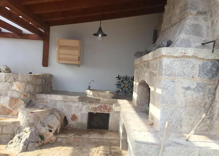 Zavala-lighthouse Zavala