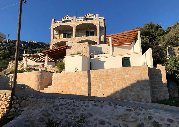 Zavala-lighthouse Apartman *